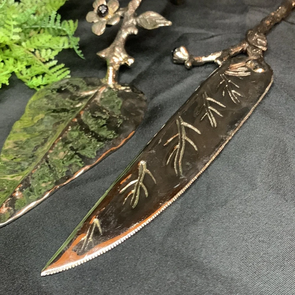 Bombay company amethyst collection silver branch & leaf wedding cake serving set - Picture 6 of 12